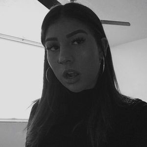 Meet your Posher, Izzy